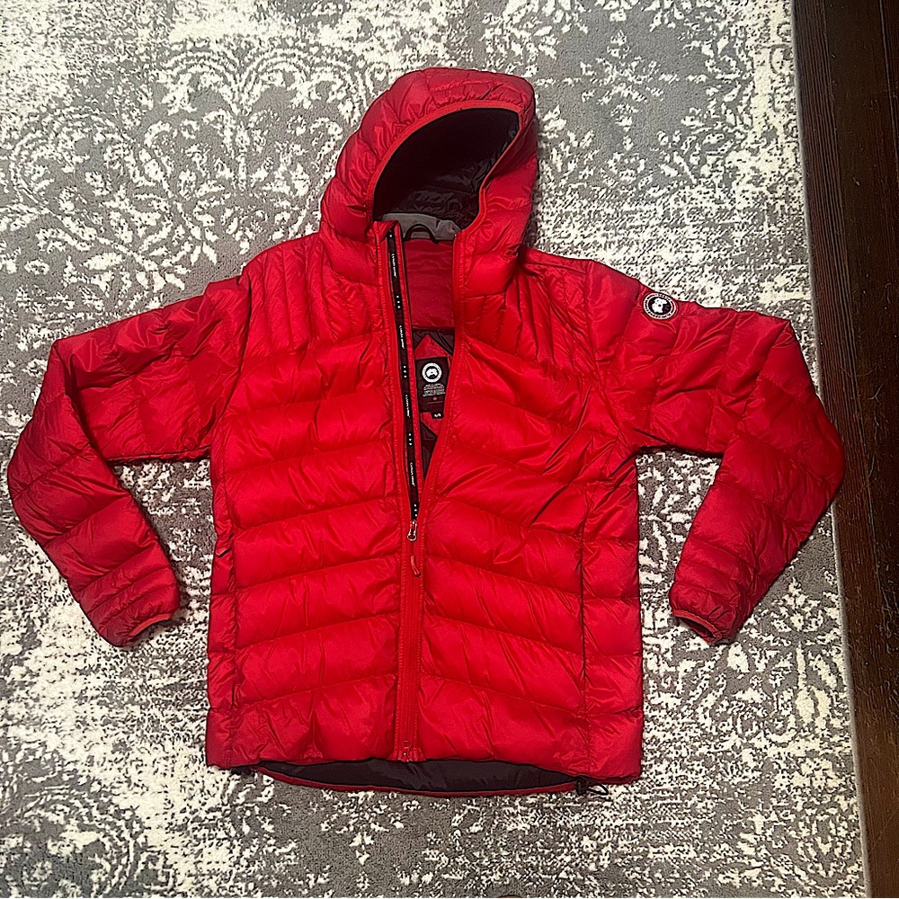 Authentic Canada Goose red XL Puffer Jacket, Style 5055M, in size XL (M)